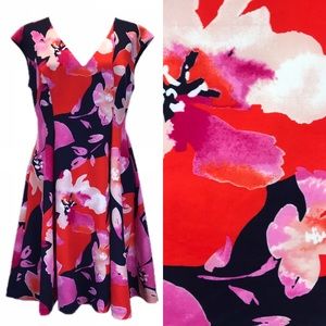 EUC Vince Camuto Floral Fit and Flare Dress